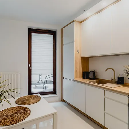 Urban Chic - Great Location-cozy With Balcony - Towarowa