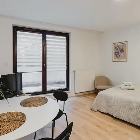 Urban Chic - Great Location-cozy With Balcony - Towarowa