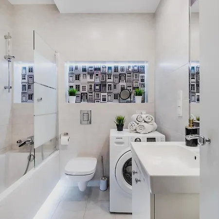 Urban Chic - Great Location-cozy With Balcony - Towarowa Варшава