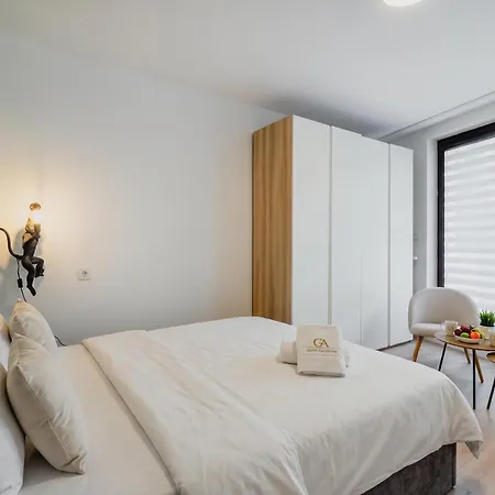 Urban Chic - Great Location-cozy With Balcony - Towarowa Apartament
