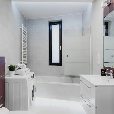 Urban Chic - Great Location-cozy With Balcony - Towarowa Warszawa
