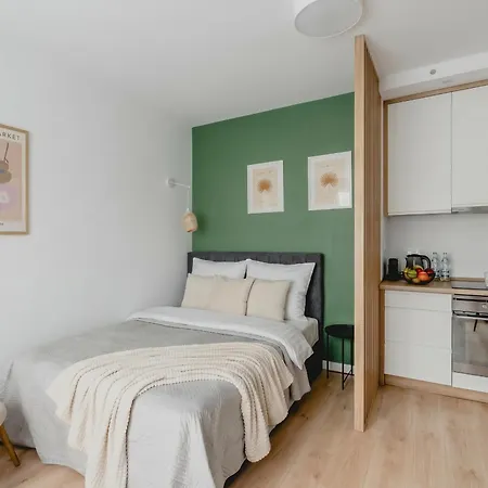 Urban Chic - Great Location-cozy With Balcony - Towarowa Apartman *