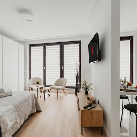 Urban Chic - Great Location-cozy With Balcony - Towarowa *